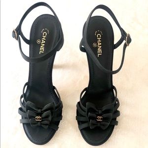 Chanel Navy Blue Bow Heel Strap Sandals 38